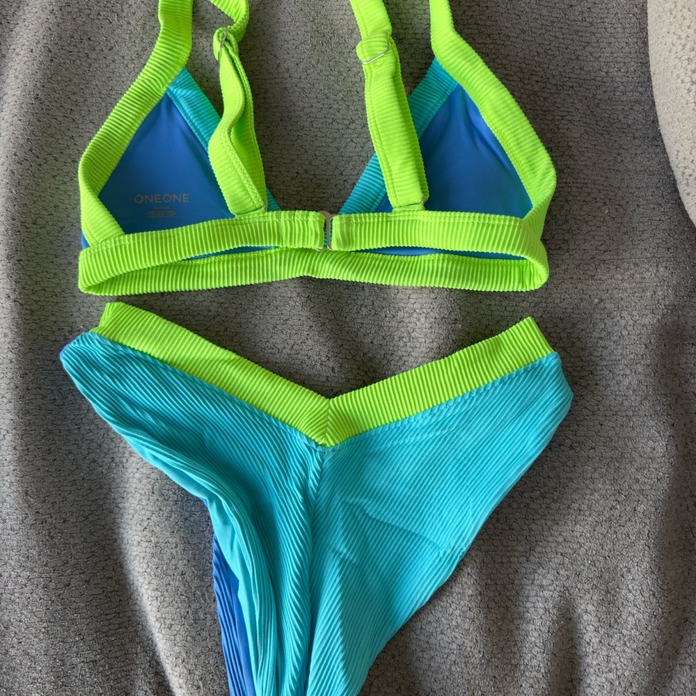 OneOne Bikini Set - Picture 5 of 6